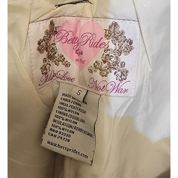 Betty Rides Womens Trinket Snow Pants Size Small Black Floral Ski Snowboard Gear - Picture 6 of 6